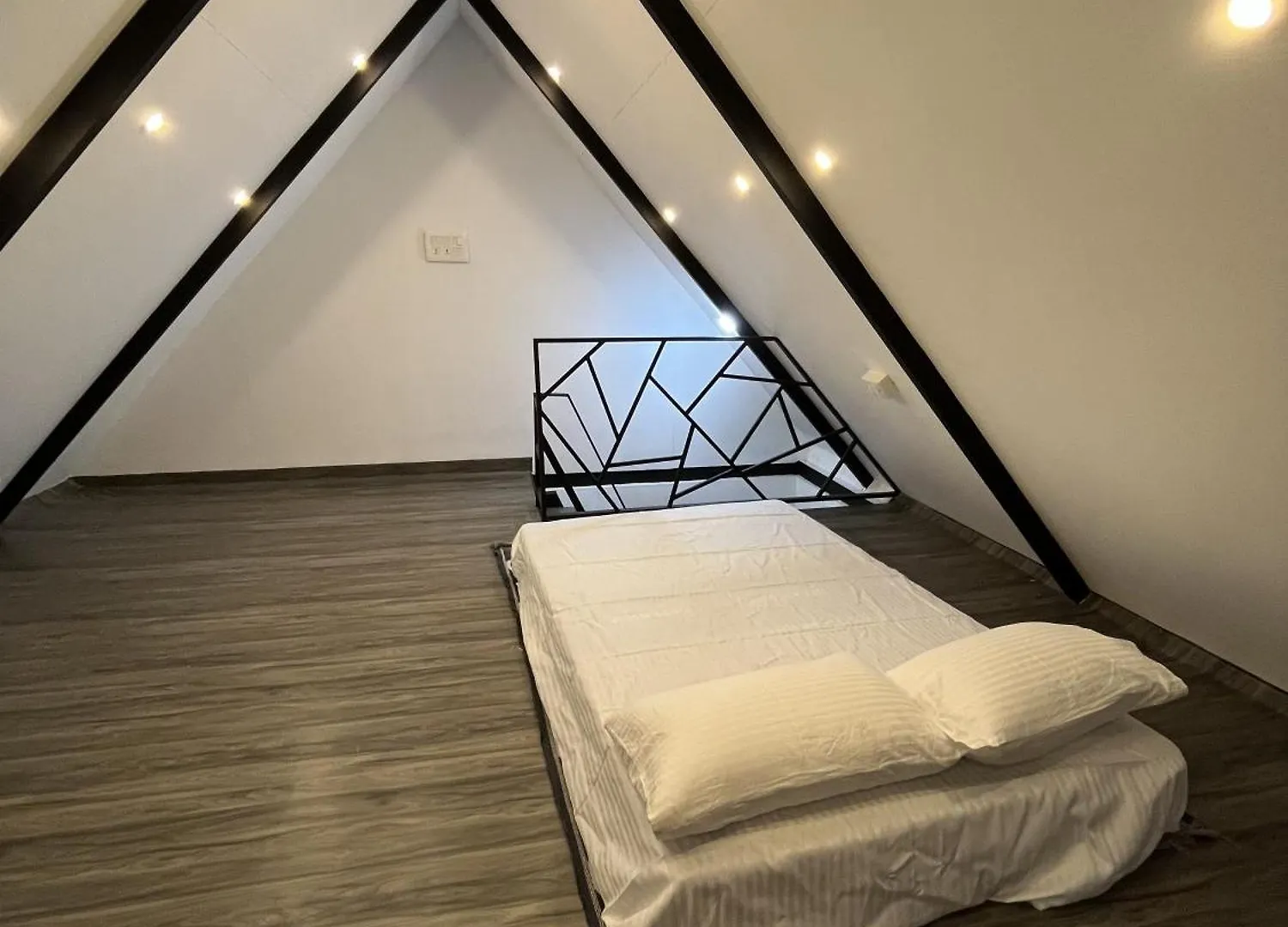 Cloud9 Glamping - Private Aframe Villa Vaduvanchal